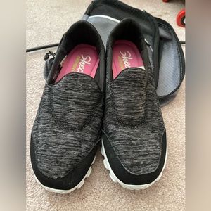Sketchers Memory Foam Slip Ons (US size 7)